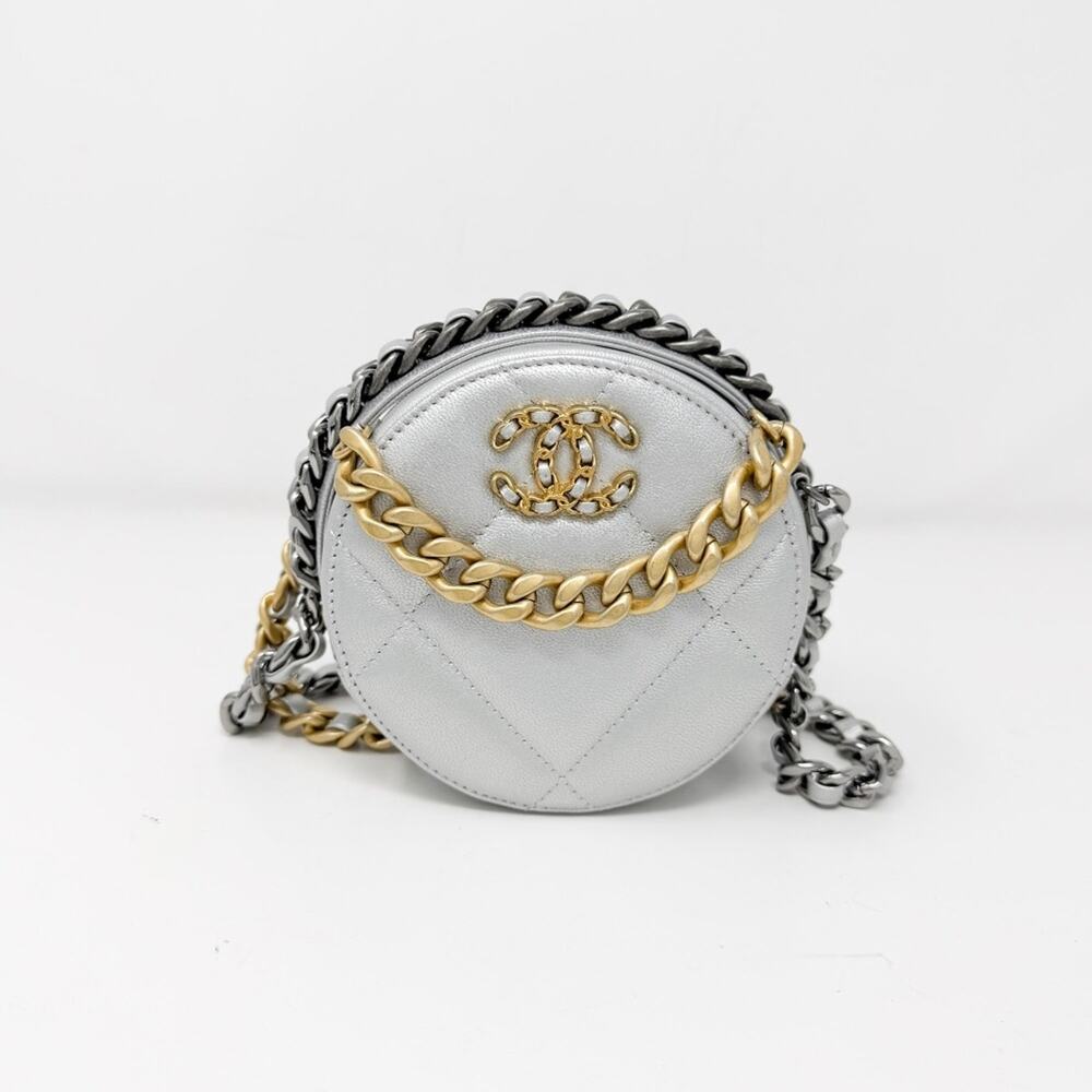 Chanel 19 Round Clutch With Chain